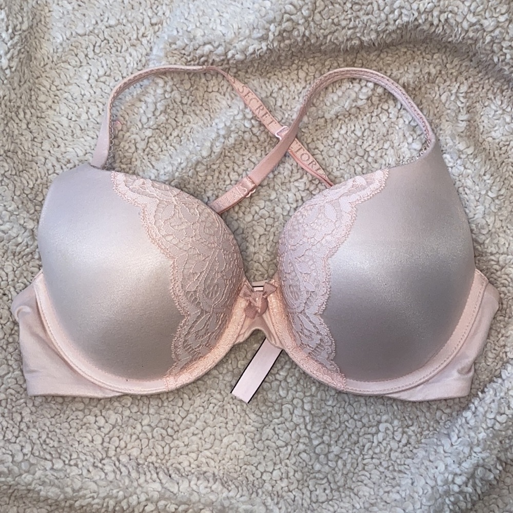 Victoria’s Secret Padded Push Up Bra 32D